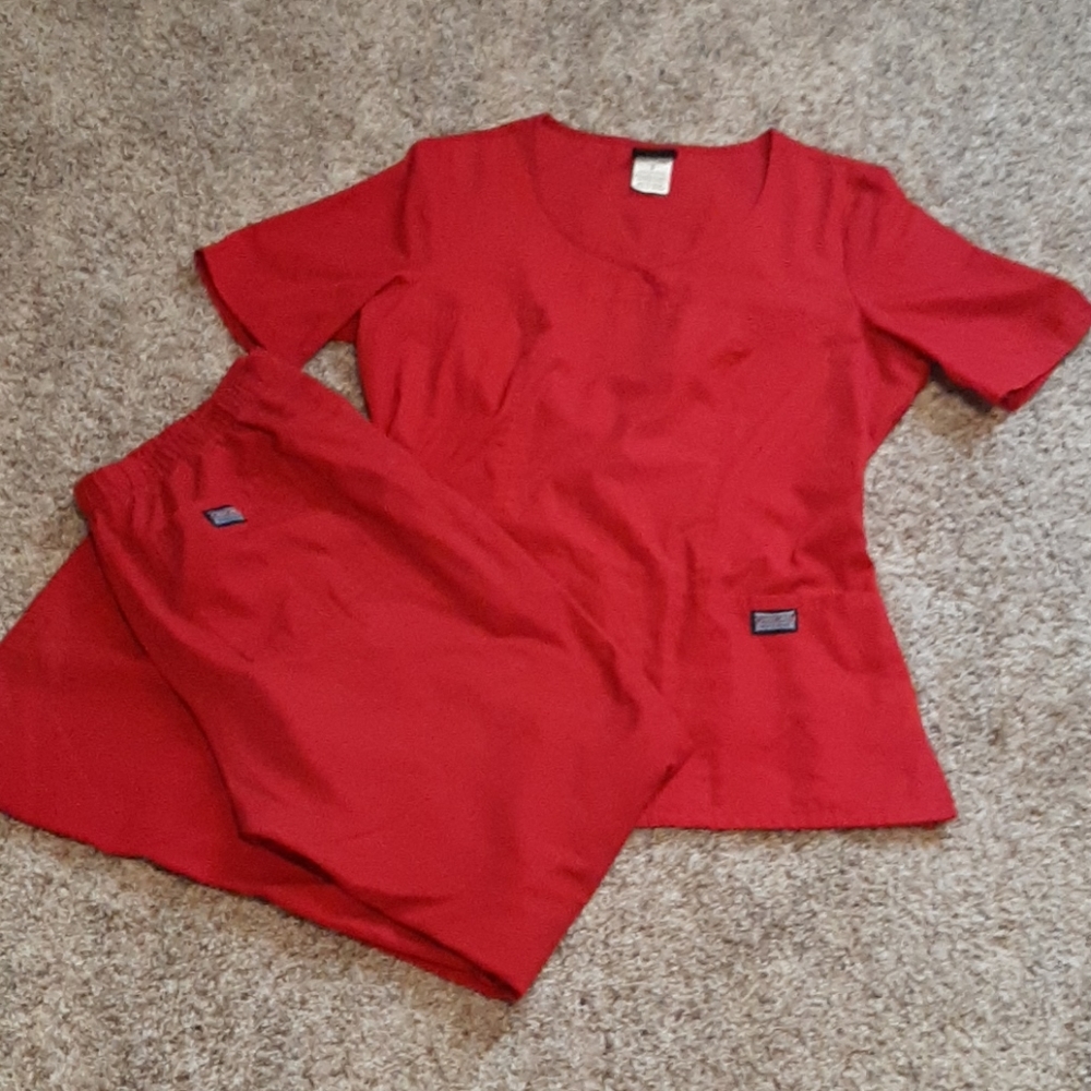 Cherokee workweek scrub set